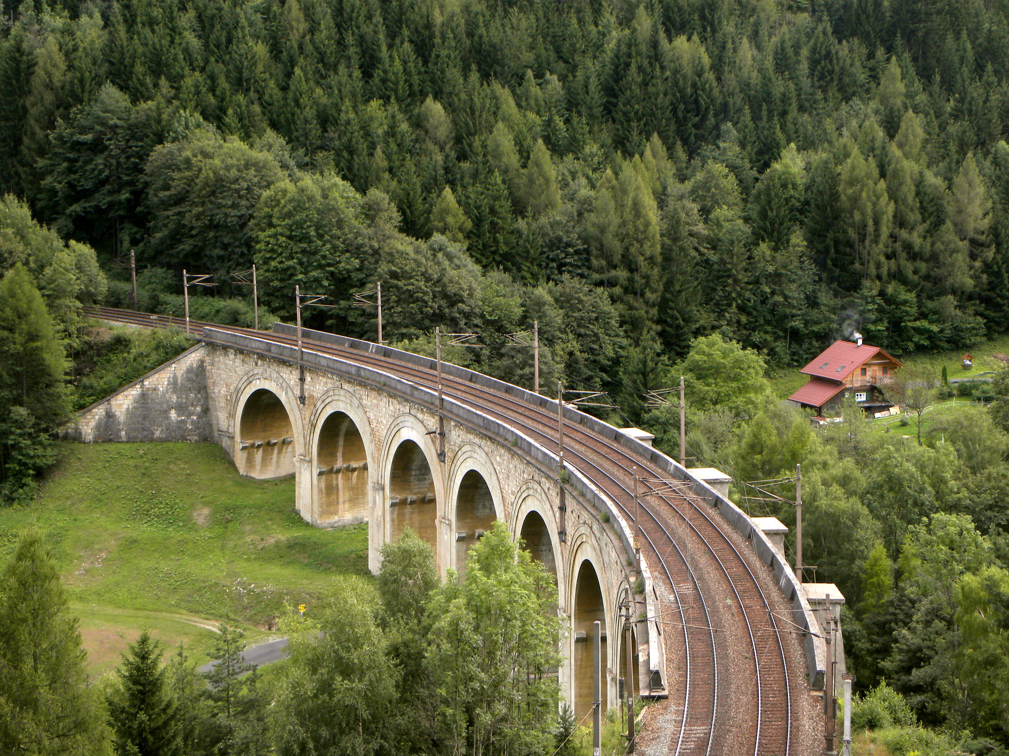 Semmeringbahn (Photo license: CC-BY-SA 3.0)